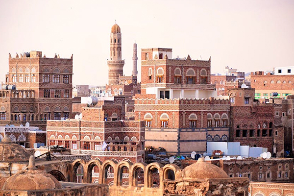 Yemendeki 1500 m3 kapasiteli su arıtma tesisi projemiz devam ediyor Yemendeki 1500 m3 kapasiteli su arıtma tesisi projemiz devam ediyor